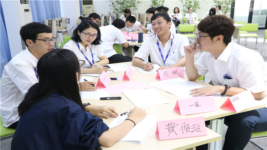 鵬輝能源古鎮(zhèn)奔跑活動圓滿結(jié)束！