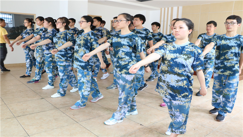 鵬輝能源古鎮(zhèn)奔跑活動圓滿結束！