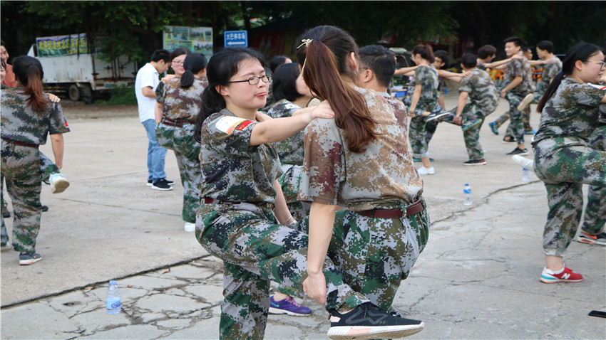思考樂教育南海大濕地拓展基地精英團隊訓(xùn)練營圓滿成功
